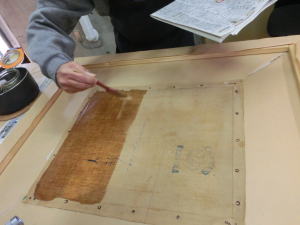 絵画の保存修復作業-合成樹脂